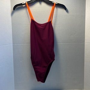 Jolyn Dayno II, Size 26 (US), Cranberry/Neon Orange